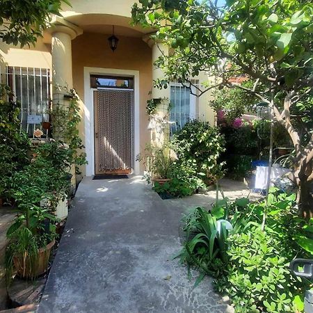 Les Violettes Apartment ม็องตง ภายนอก รูปภาพ