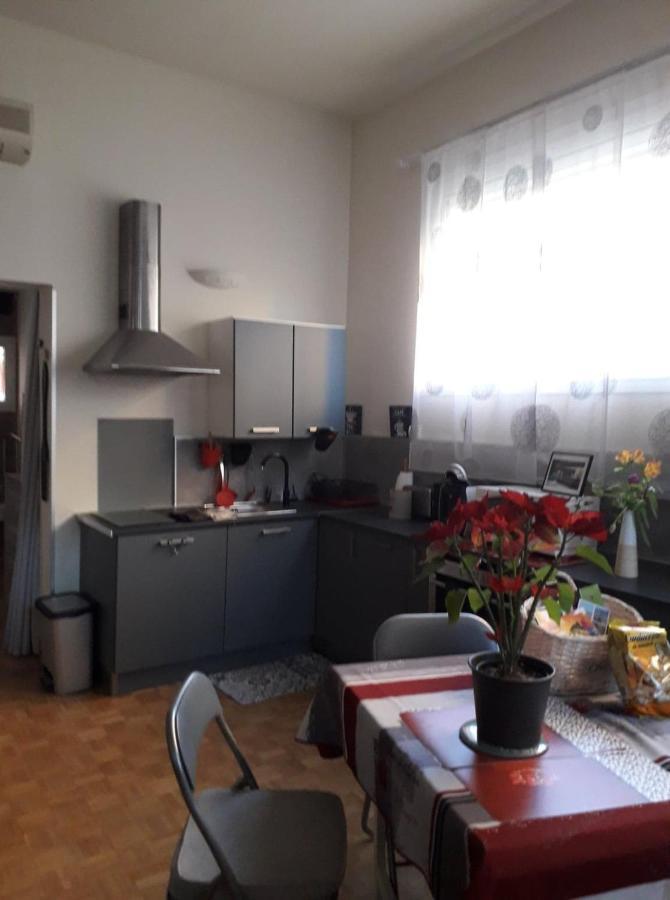 Les Violettes Apartment ม็องตง ภายนอก รูปภาพ