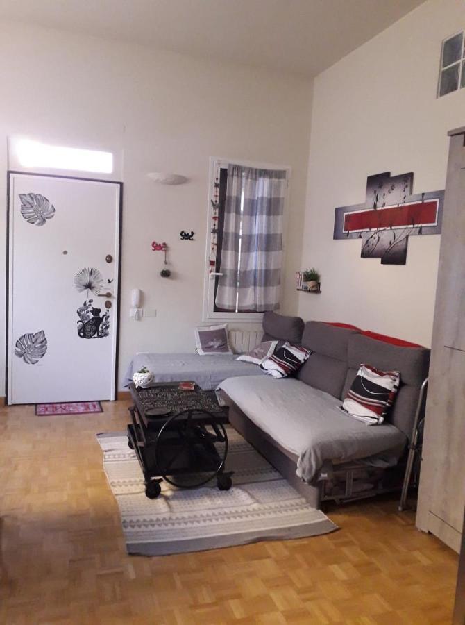 Les Violettes Apartment ม็องตง ภายนอก รูปภาพ