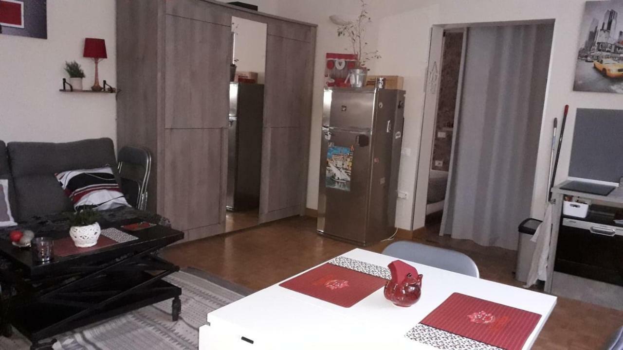 Les Violettes Apartment ม็องตง ภายนอก รูปภาพ