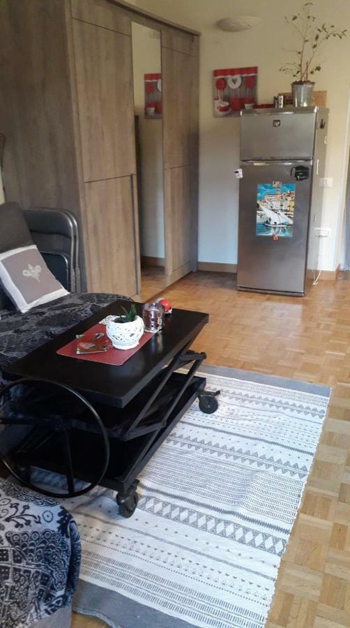 Les Violettes Apartment ม็องตง ภายนอก รูปภาพ