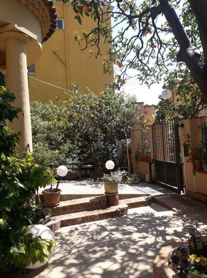 Les Violettes Apartment ม็องตง ภายนอก รูปภาพ